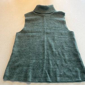 Zara, Medium, green sleeveless turtleneck.